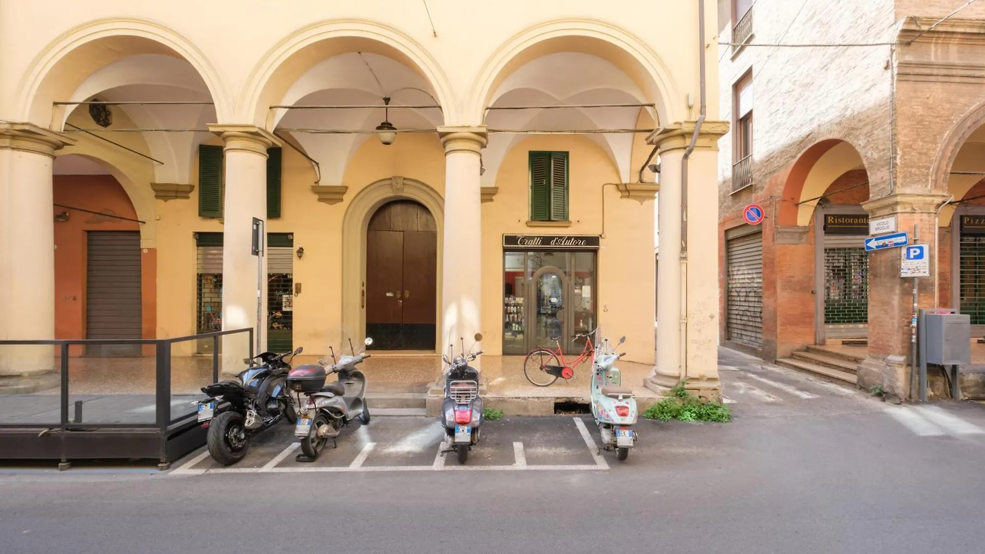 Loungefloor Central Design Apartment Bologna