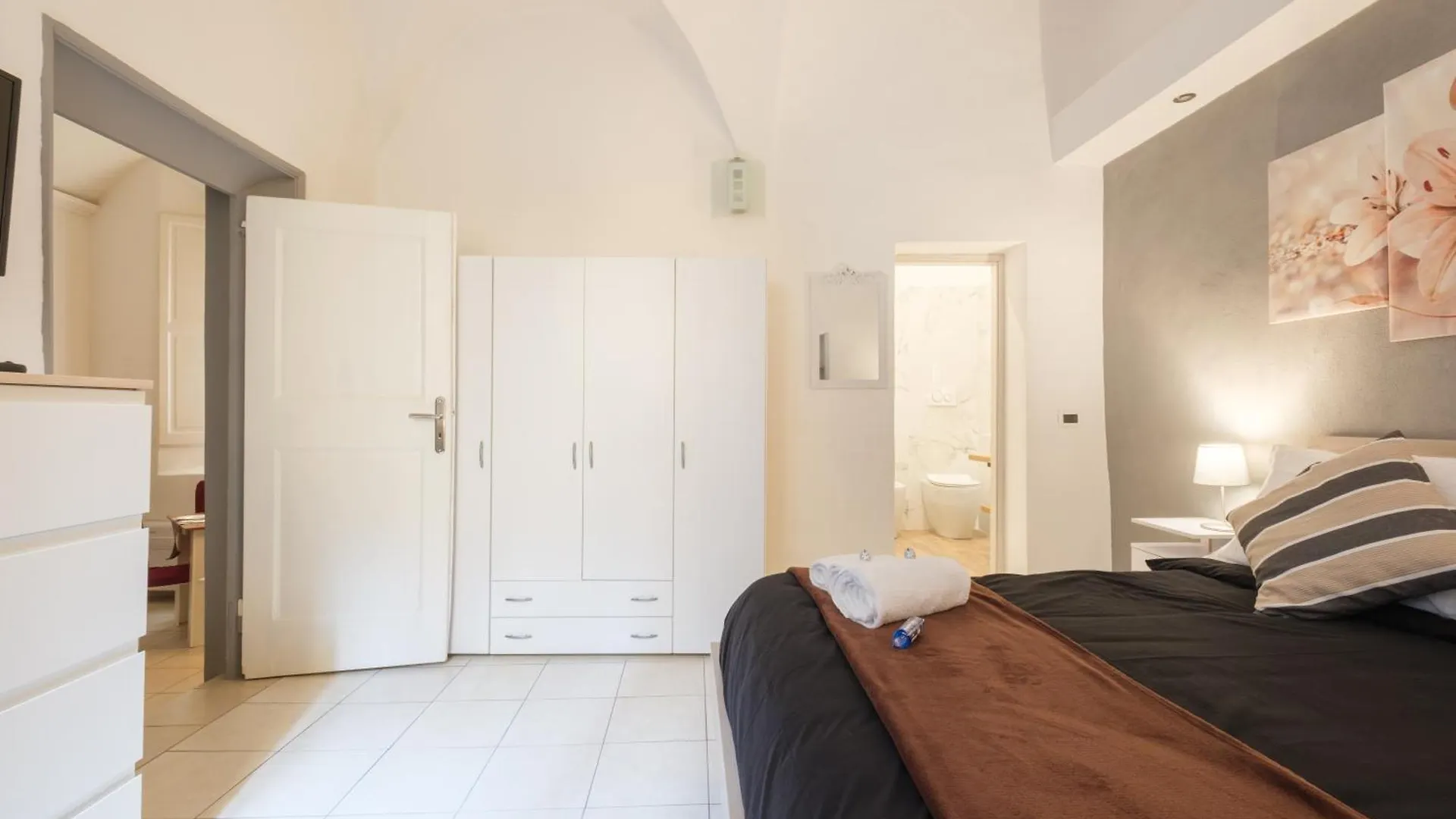 Loungefloor Central Design Apartment Bologna 0*,  Italy