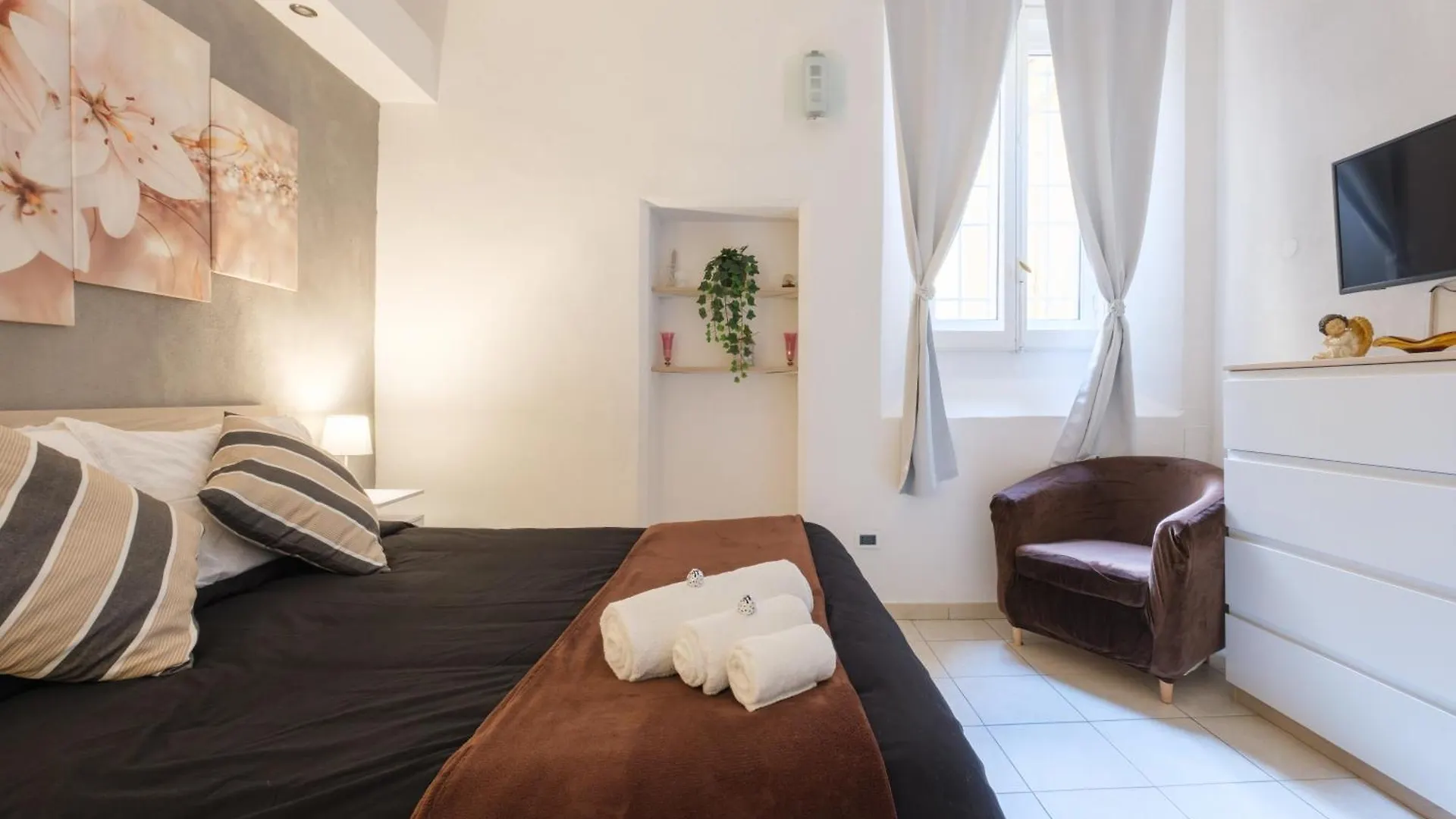 Loungefloor Central Design Apartment Bologna Italy